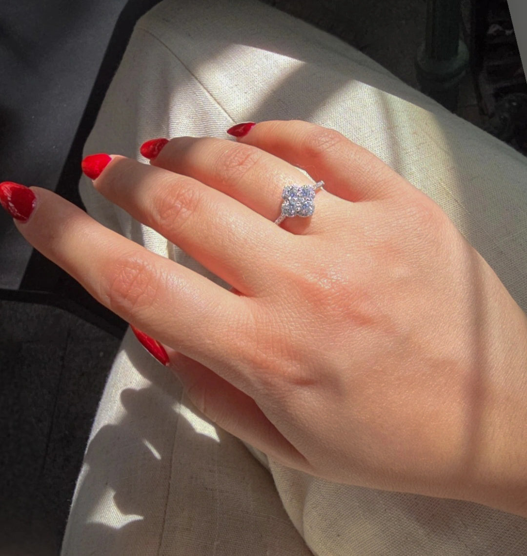 Fleuron Bague en Moissanite