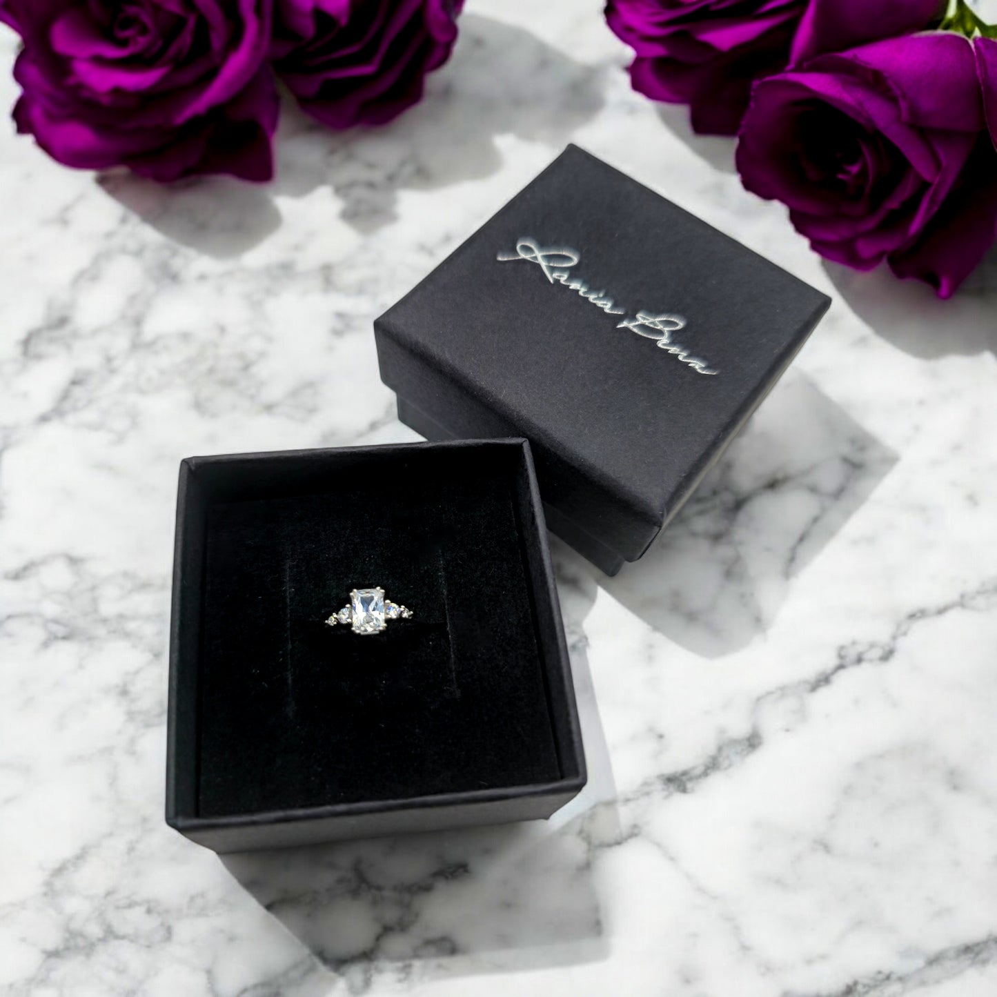 Valencia Bague